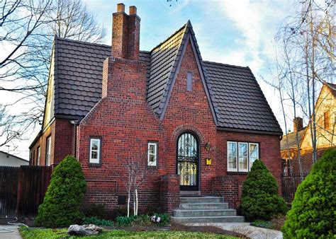 1920s tudor style homes.